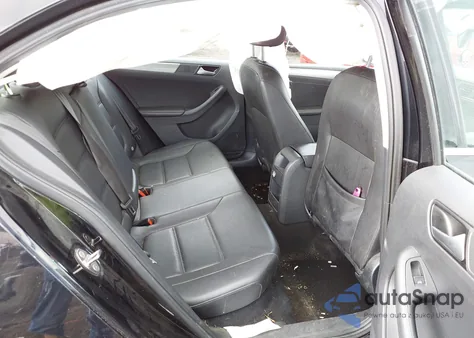 2017 Volkswagen Jetta 1.4T Se из США, поврежденный, VIN 3VWDB7AJ8HM265153